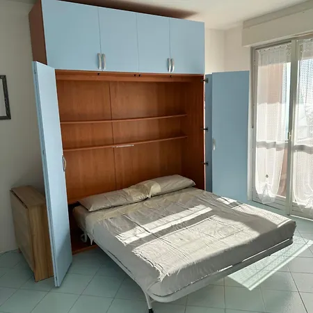 Vip - Sea View - Pool & Tennis - Free Parking شقة سانريمو